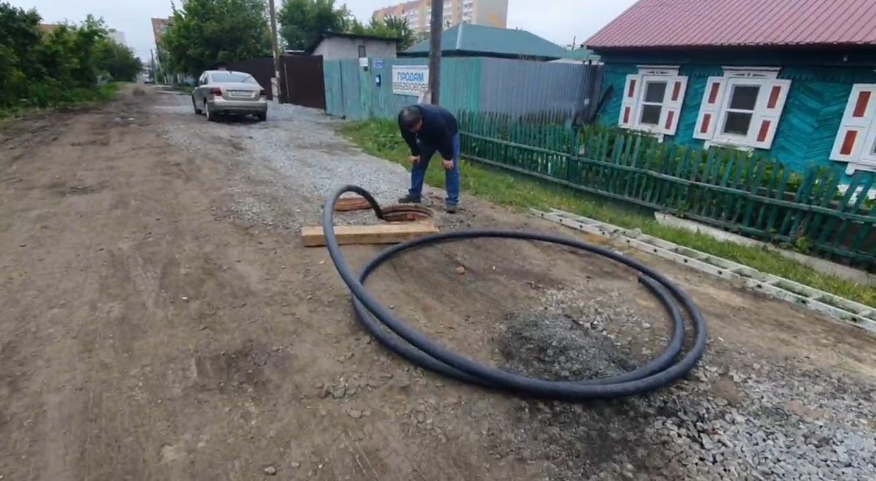 Подключили частные дома в поселке к центральному водопроводу. ул.Маяковского.г.Челябинск