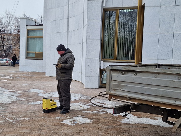 Заменили 6 канализационных выпусков методом разрушения и методом прокола грунта. Театр драмы Челябинск.