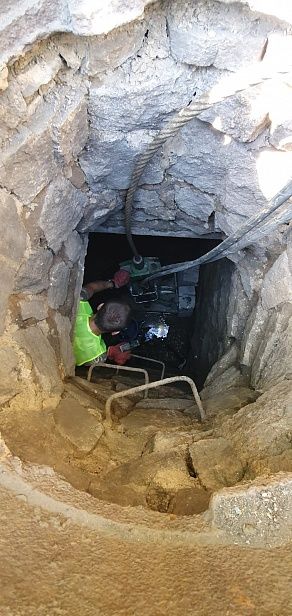 ЮУрГУ. Произвели бестраншейную замену водопровода, 15 м. ПЭ 110 мм.