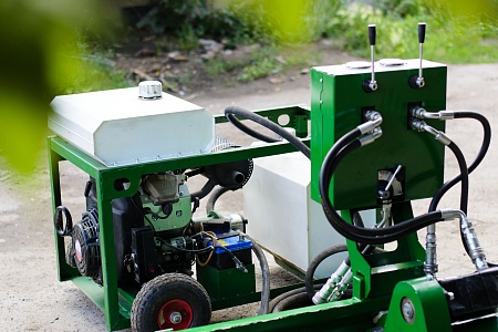 Установка управляемого прокола грунта 30 тн