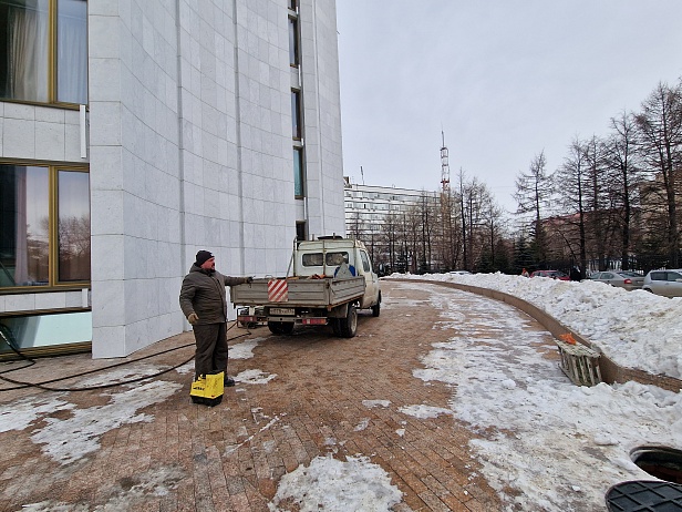 Заменили 6 канализационных выпусков методом разрушения и методом прокола грунта. Театр драмы Челябинск.