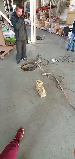 Бестраншейная замена водопровода на складе. ПЭ 110