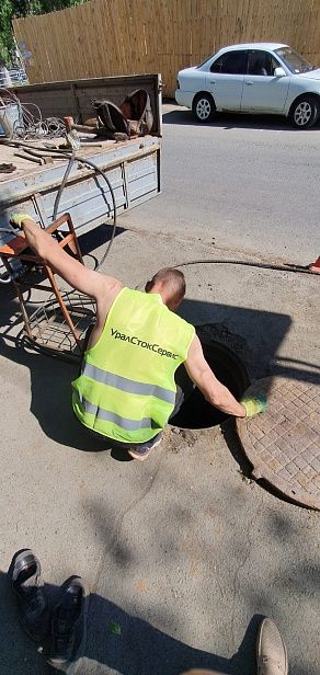 ЮУрГУ. Произвели бестраншейную замену водопровода, 15 м. ПЭ 110 мм.