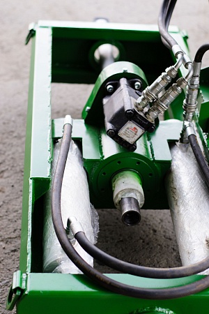 Установка управляемого прокола грунта 30 тн