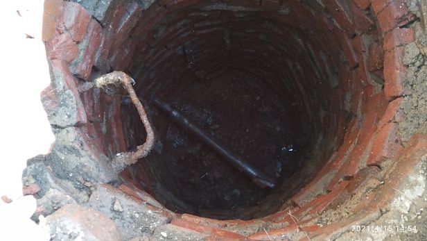 Поменяли 8 канализационных выпусков в МКД г.Южноуральск. Метод разрушения старой трубы (санация).