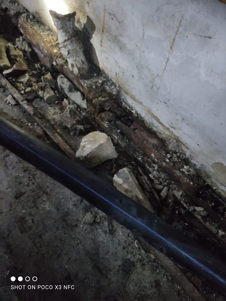 Замена канализационного выпуска в многоквартином доме. с.Фершампенуаз